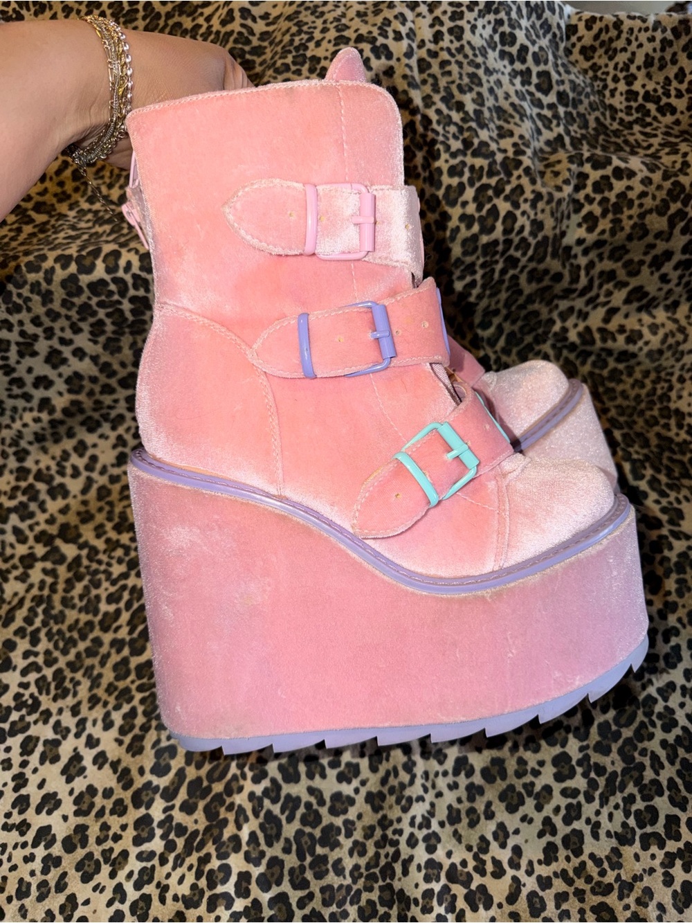 CARE BEARS PINK DUNE LO PLATFORM BOOTS -Y.R.U. - Picture 5 of 10